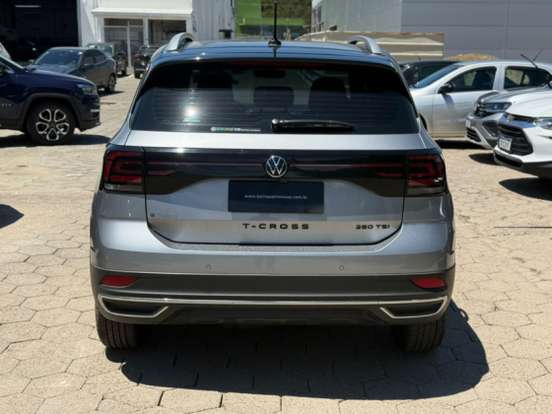 VOLKSWAGEN-T-CROSS-2023