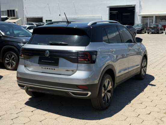 VOLKSWAGEN-T-CROSS-2023