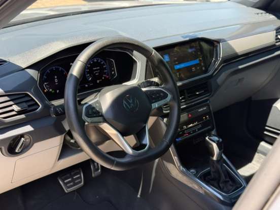 VOLKSWAGEN-T-CROSS-2023