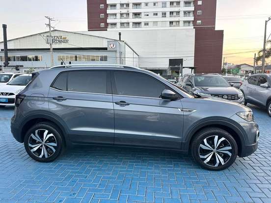 VOLKSWAGEN-T-CROSS-2021