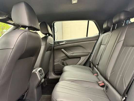 VOLKSWAGEN-T-CROSS-1.4 250 TSI TOTAL FLEX HIGHLINE AUTOMÁTICO VOLKSWAGEN-T-CROSS-2025