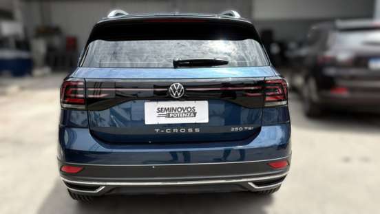 VOLKSWAGEN-T-CROSS-2023