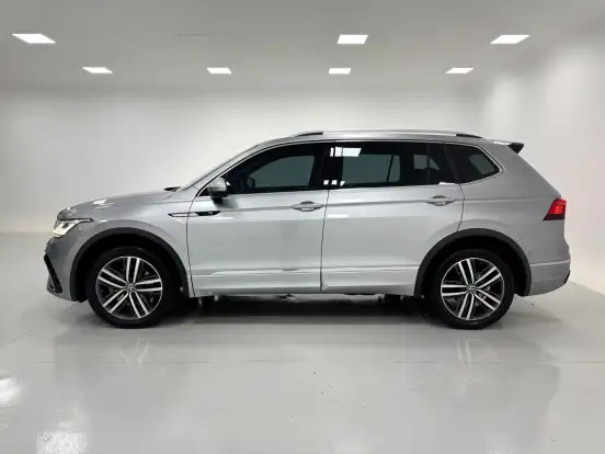 VOLKSWAGEN-TIGUAN-2024