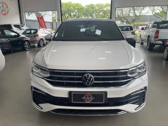VOLKSWAGEN-TIGUAN-2.0 300 TSI GASOLINA ALLSPACE R-LINE AUTOMÁTICO VOLKSWAGEN-TIGUAN-2024