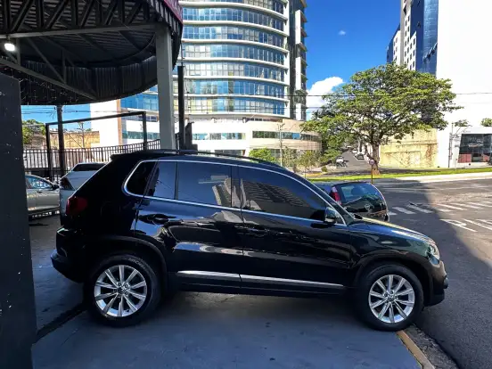 VOLKSWAGEN-TIGUAN-2.0 TSI 16V TURBO GASOLINA 4P TIPTRONIC VOLKSWAGEN-TIGUAN-2011