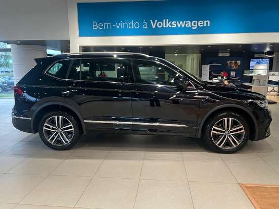 VOLKSWAGEN-TIGUAN-2024