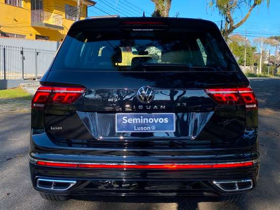 VOLKSWAGEN-TIGUAN-2.0 300 TSI GASOLINA ALLSPACE R-LINE AUTOMÁTICO VOLKSWAGEN-TIGUAN-2024