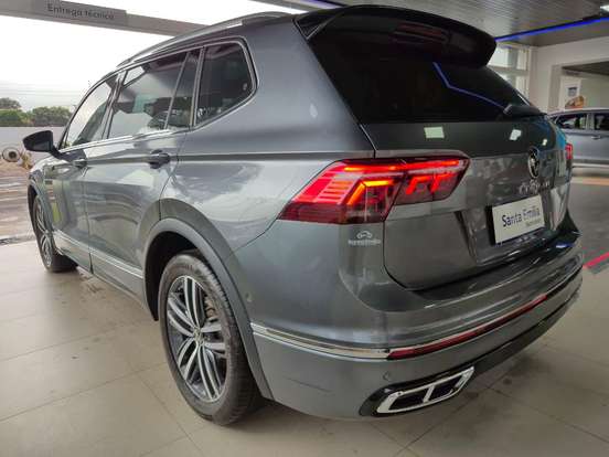 VOLKSWAGEN-TIGUAN-2024