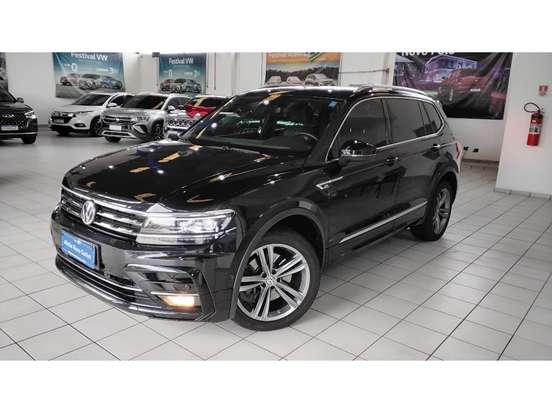 VOLKSWAGEN-TIGUAN-2019