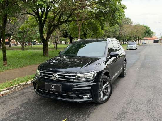 VOLKSWAGEN-TIGUAN-2018