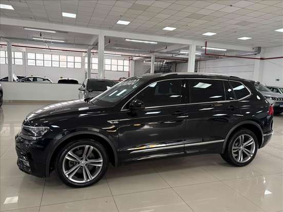 VOLKSWAGEN-TIGUAN-2018