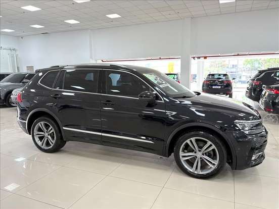 VOLKSWAGEN-TIGUAN-2018