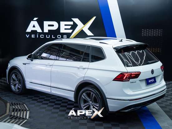 VOLKSWAGEN-TIGUAN-2018