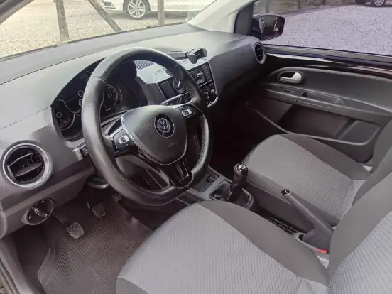 VOLKSWAGEN-UP-2017