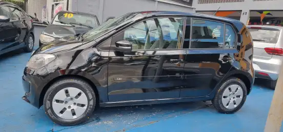 VOLKSWAGEN-UP-2015
