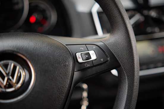 VOLKSWAGEN-UP-1.0 170 TSI TOTAL FLEX XTREME 4P MANUAL VOLKSWAGEN-UP-2019