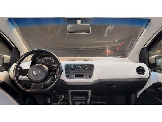 VOLKSWAGEN-UP-2014