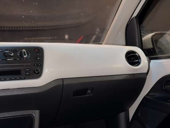 VOLKSWAGEN-UP-2014