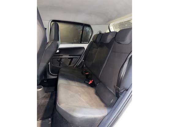 VOLKSWAGEN-UP-2014