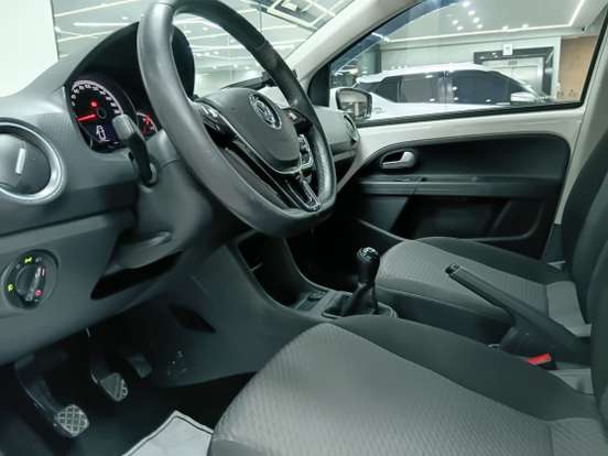 VOLKSWAGEN-UP-2019