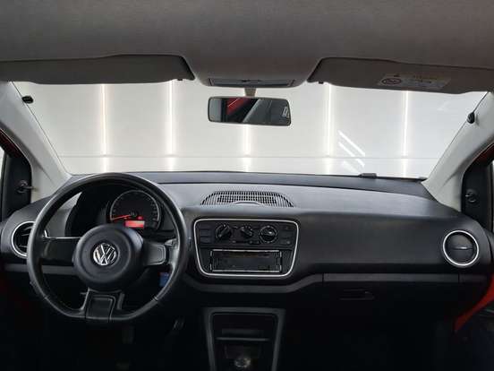 VOLKSWAGEN-UP-1.0 MPI TAKE UP 12V FLEX 4P MANUAL VOLKSWAGEN-UP-2015