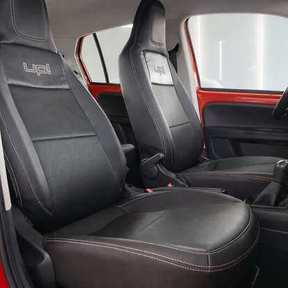 VOLKSWAGEN-UP-2015
