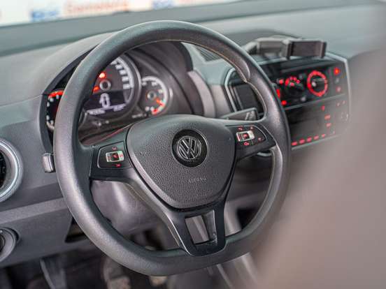 VOLKSWAGEN-UP-1.0 MPI TOTAL FLEX 4P MANUAL VOLKSWAGEN-UP-2019