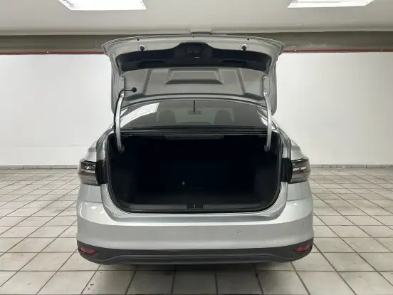 VOLKSWAGEN-VIRTUS-2025