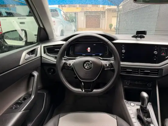 VOLKSWAGEN-VIRTUS-2018