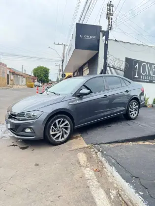 VOLKSWAGEN VIRTUS 1.0 200 TSI HIGHLINE AUTOMÁTICO