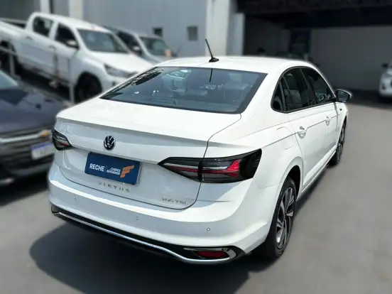 VOLKSWAGEN-VIRTUS-1.0 200 TSI HIGHLINE AUTOMÁTICO VOLKSWAGEN-VIRTUS-2025