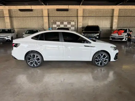VOLKSWAGEN-VIRTUS-2024