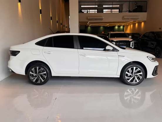 VOLKSWAGEN-VIRTUS-2025