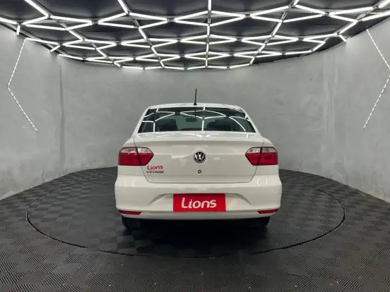 VOLKSWAGEN-VOYAGE-2021