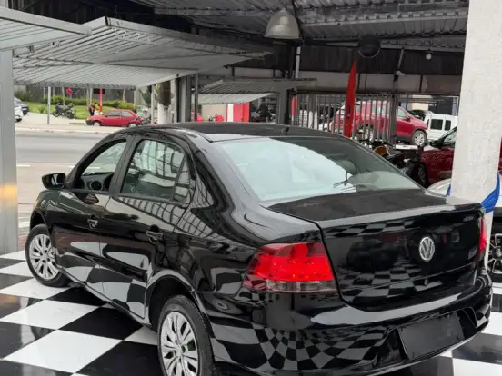 VOLKSWAGEN-VOYAGE-1.0 MI 8V FLEX 4P MANUAL VOLKSWAGEN-VOYAGE-2012