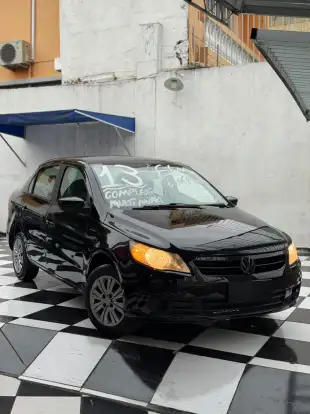VOLKSWAGEN-VOYAGE-2012