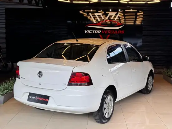 VOLKSWAGEN-VOYAGE-2012