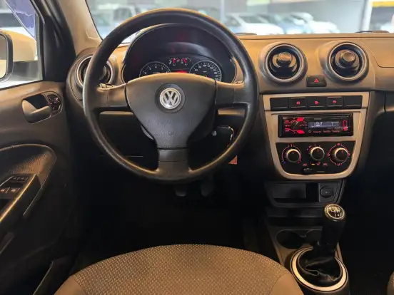 VOLKSWAGEN-VOYAGE-2012