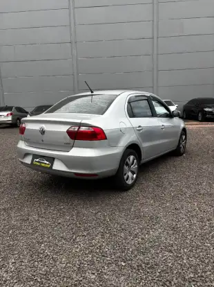 VOLKSWAGEN-VOYAGE-2016