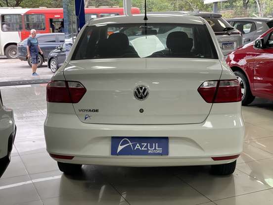 VOLKSWAGEN-VOYAGE-2022