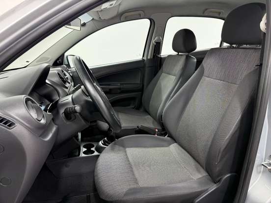 VOLKSWAGEN-VOYAGE-2014