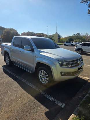VOLKSWAGEN-AMAROK-2015