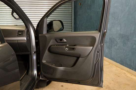 VOLKSWAGEN-AMAROK-2019