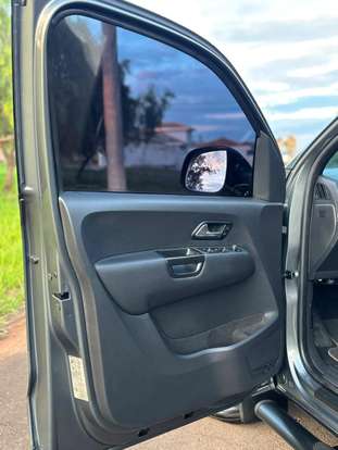 VOLKSWAGEN-AMAROK-2021