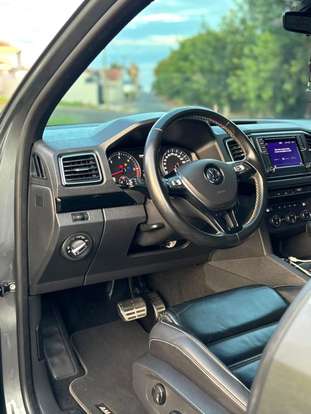 VOLKSWAGEN-AMAROK-2021