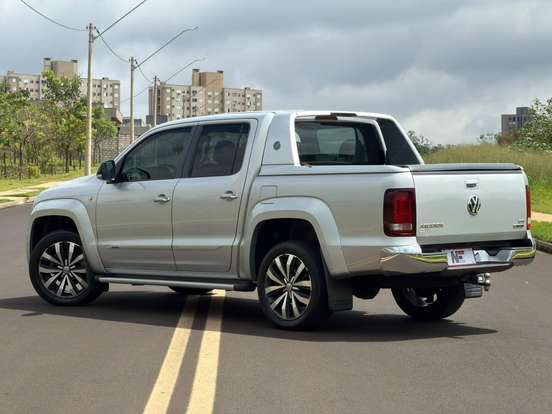 VOLKSWAGEN-AMAROK-2019