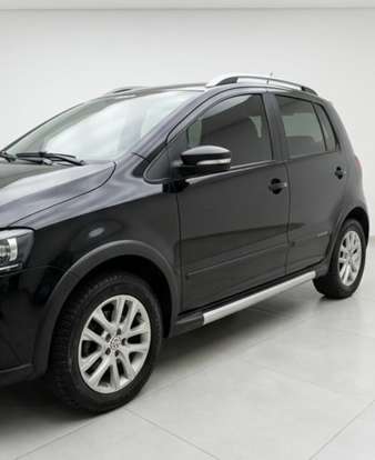 VOLKSWAGEN-CROSSFOX-2012