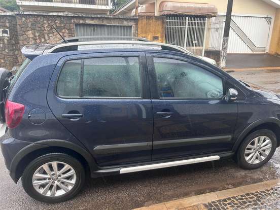 VOLKSWAGEN-CROSSFOX-2013