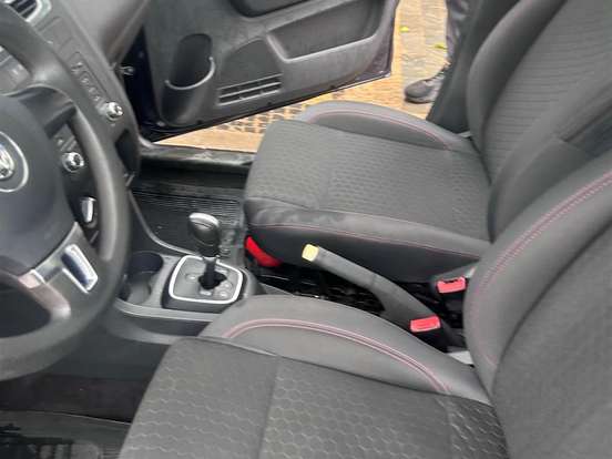 VOLKSWAGEN-CROSSFOX-1.6 MI FLEX 8V 4P AUTOMATIZADO VOLKSWAGEN-CROSSFOX-2013