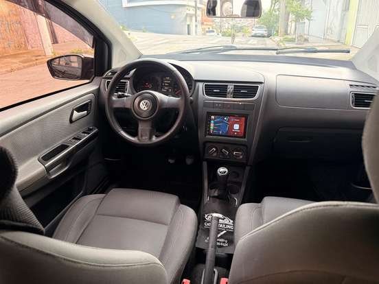 VOLKSWAGEN-FOX-1.0 MI 8V FLEX 4P MANUAL VOLKSWAGEN-FOX-2010